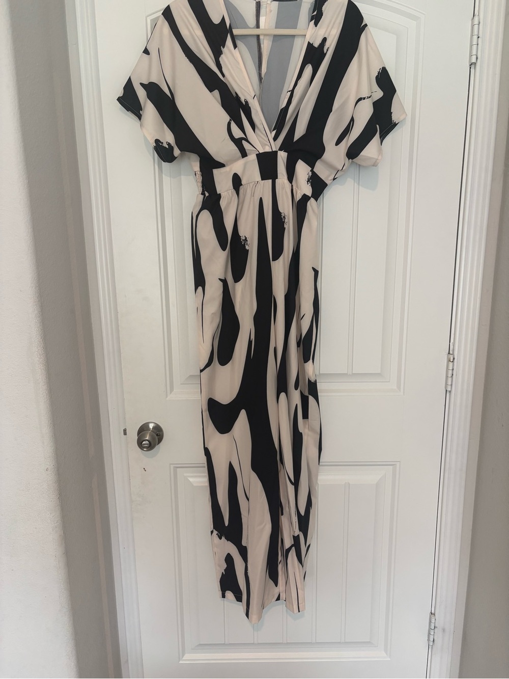 SHEIN Black and Cream Abstract V-Neck jumpsuit